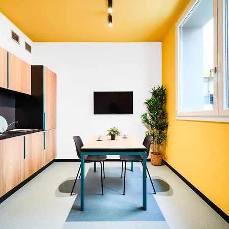 Cx Crocetta Hostel *