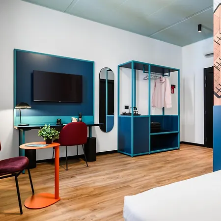 Cx Crocetta Hostel *